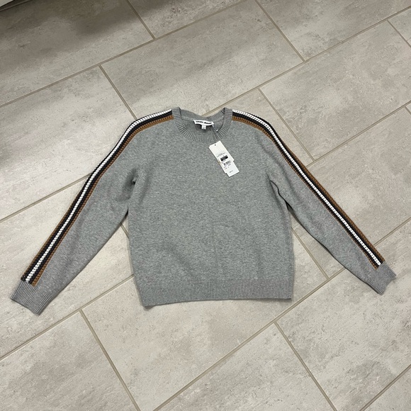 Women’s DKNY Gray Sweater with Striped Sleeves Size Small - Picture 9 of 9